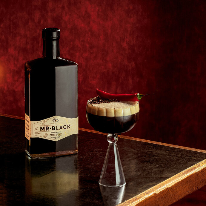 Mr Black Espresso Martini mit Chilischote