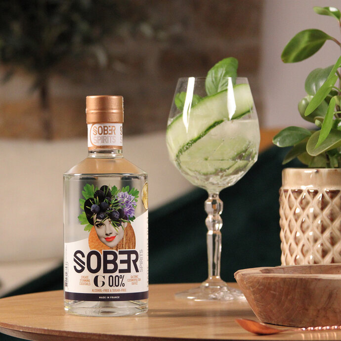 Sober Spirits G und Gin & Tonic in Weinglas