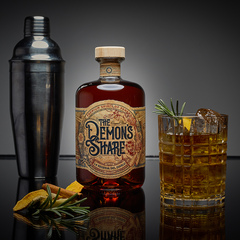 The Demon's Share avec Drink et Shaker